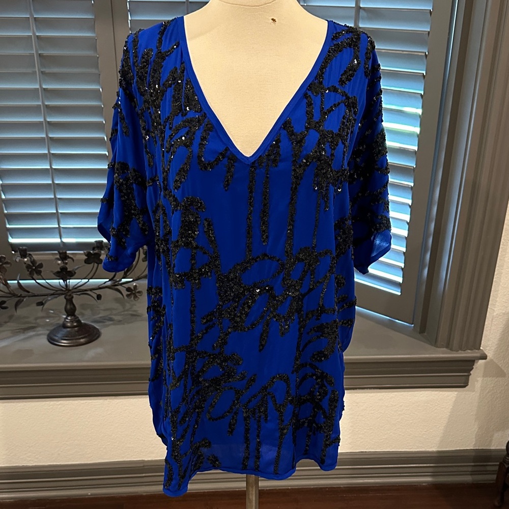 Nicole Miller Blue and Black Sequin Tunic
